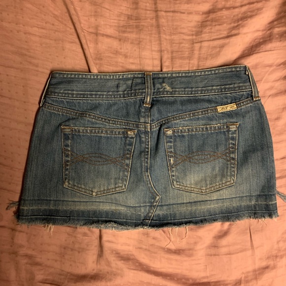 Jean Skirt - Picture 2 of 3